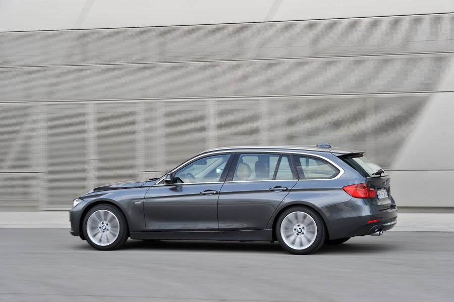  BMW 328i Touring Luxury 2012 года  (фото 111 из 200)